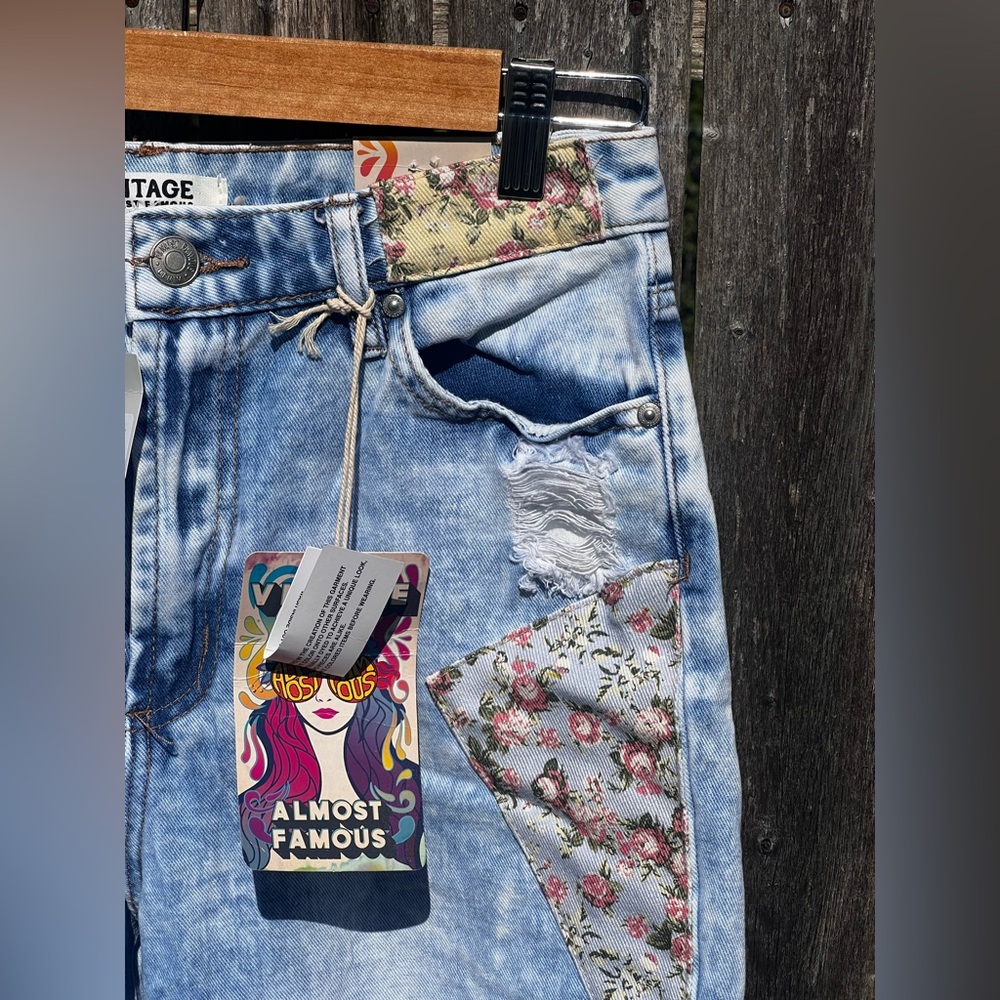 Francesca’s Vintage Almost Famous Harper Heritage Patchwork Acid Wash Jeans NWT - Picture 9 of 16